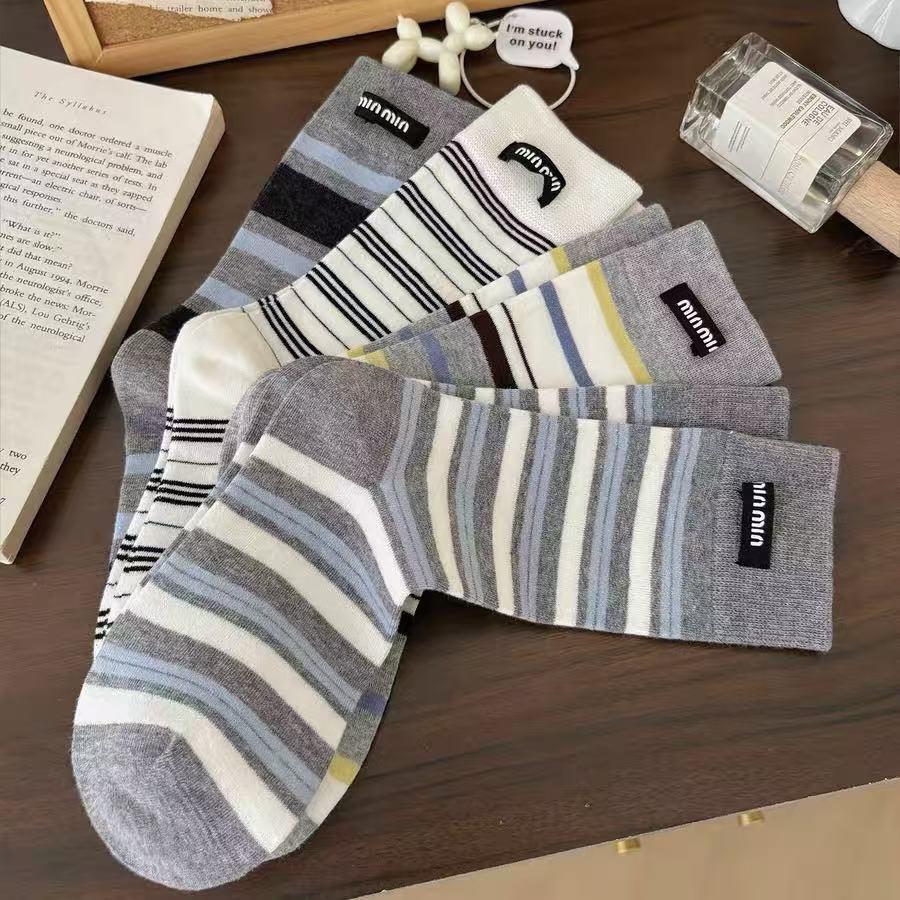 Damskie skarpety do połowy łydki w stylu retro w paski - Color-block, styl koreański, casualowe, opadające