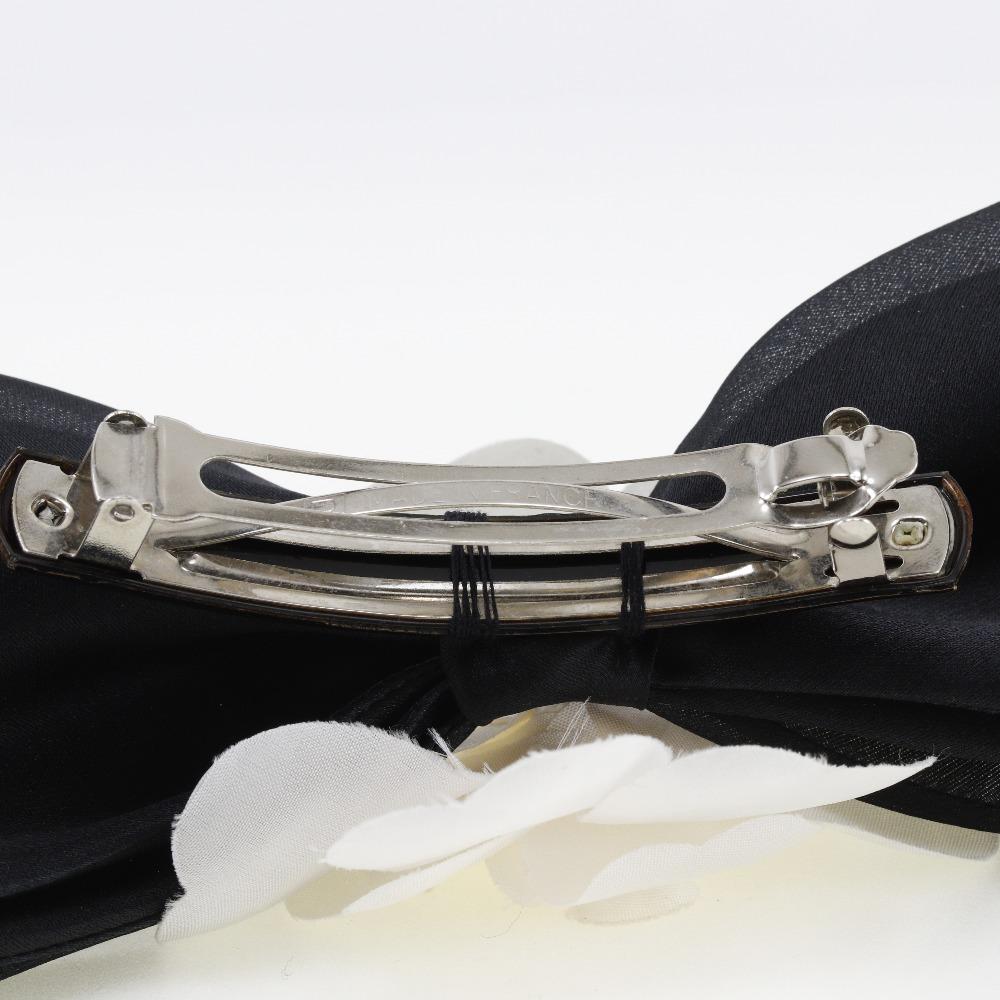 Chanel Ruban Camélia Valletta Noir / blanc Ruban Satin/textile Femmes Utilisé