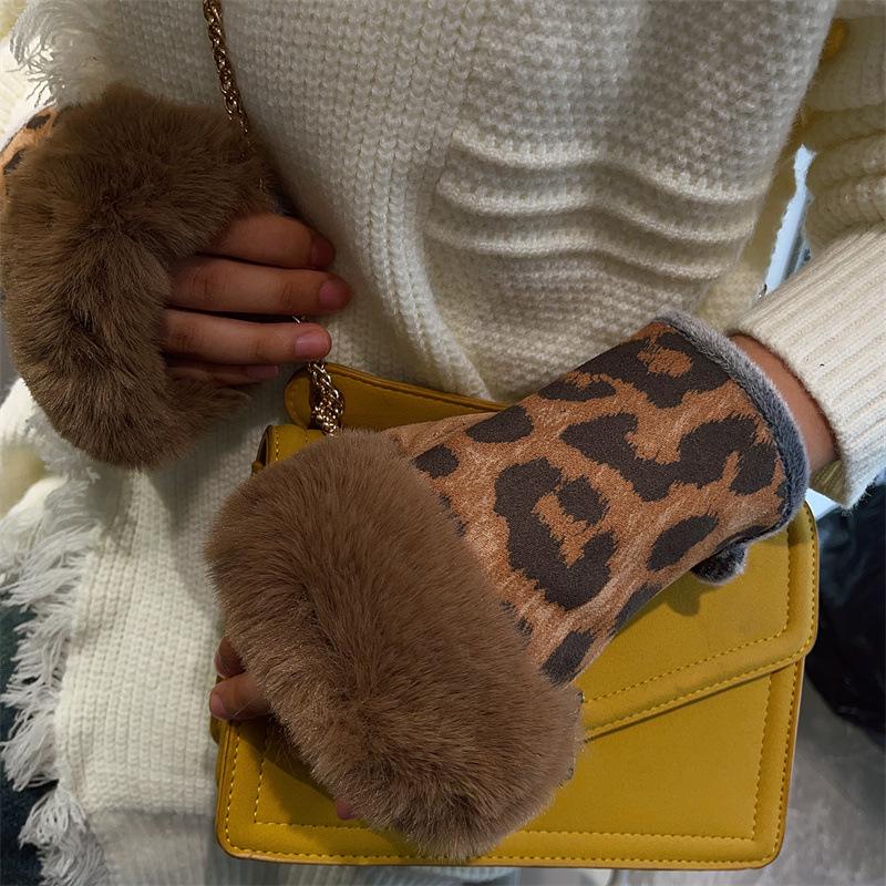 Leopard Print Plush Half-Finger Suede Gloves - Warm, Cute Winter Style for Students