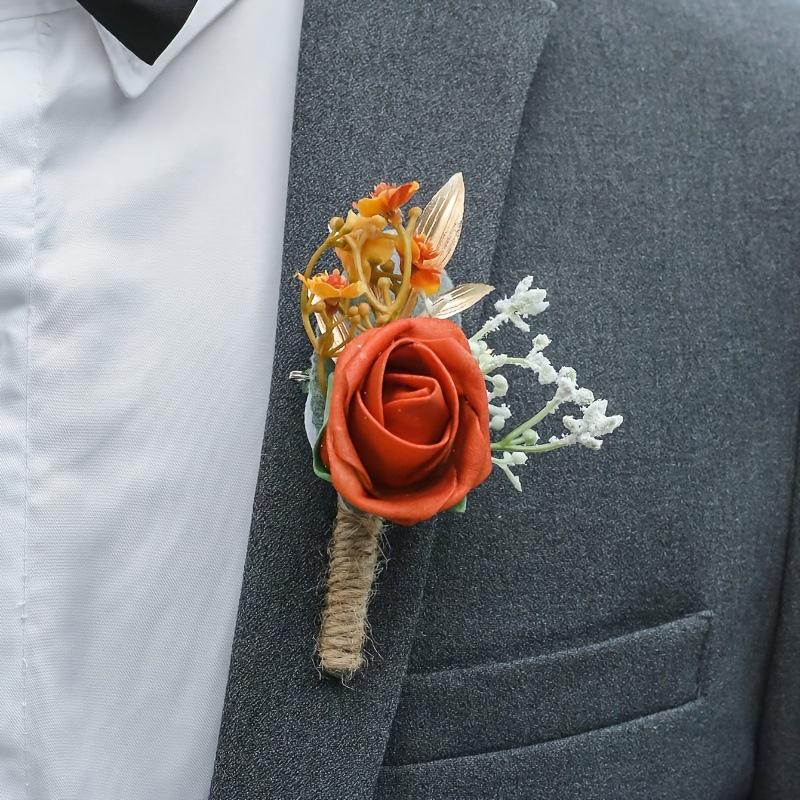 Europäisch-Amerikanische Rosen-Boutonniere für Bräutigam, Trauzeugen, Braut & Brautjungfern – Hochzeits- & Partydekoration im Mori-Stil.