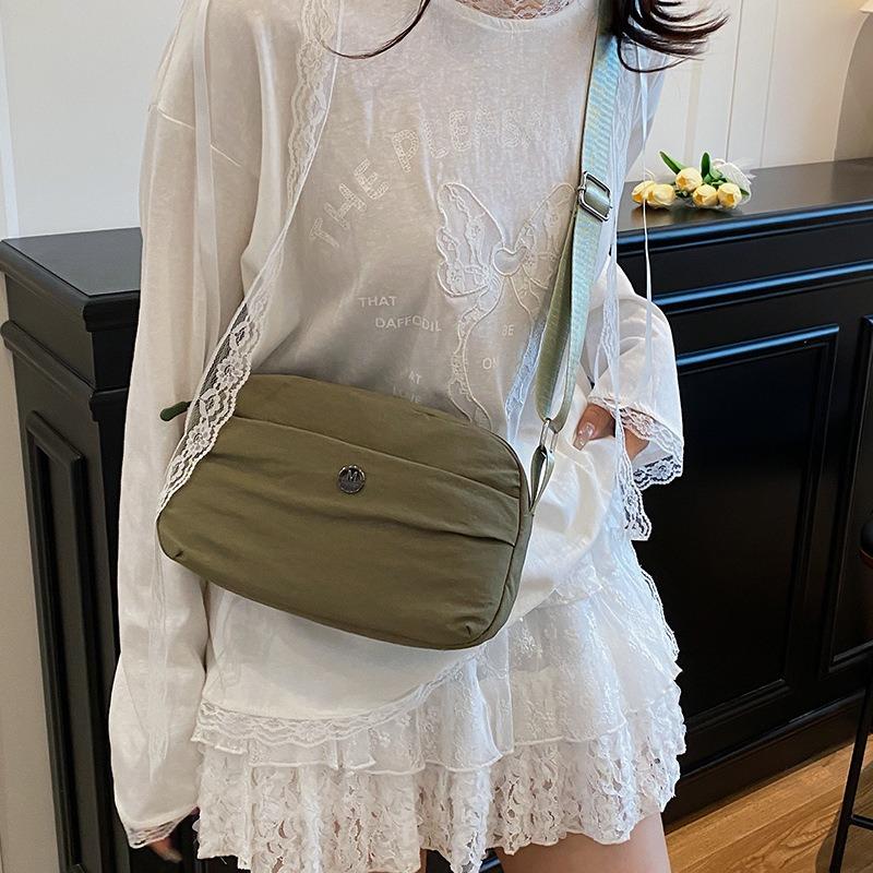 Solid Color Casual Going Out Men and Women Lightweight Storage Wide Shoulder Strap Versatile Simple Shoulder Messenger Bag Portable Tote Cloth Bag