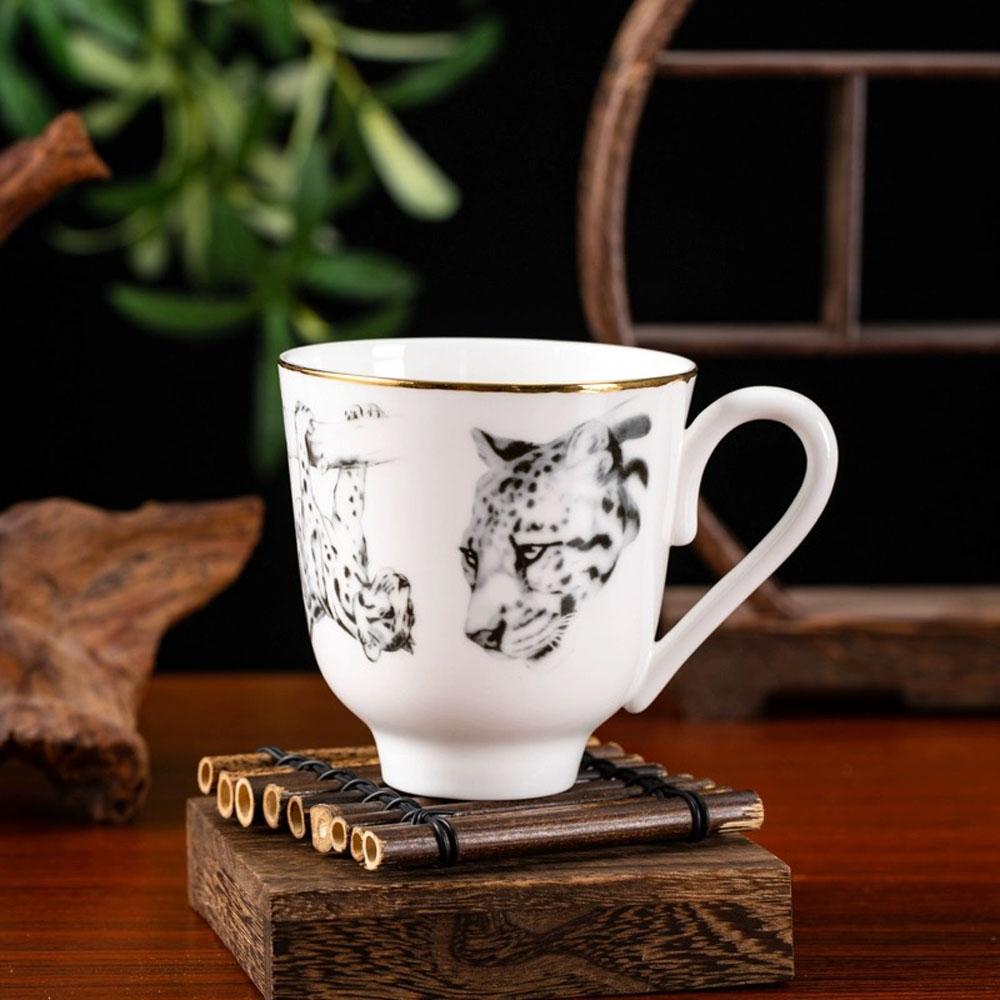 Europäischer Leichter Luxus Fortschrittliches Knochenporzellan Tasse Becher Becher Exquisite Nachmittagstee Hochwertige Tasse Wasserbecher Kaffeetasse Weihnachtsgeschenke