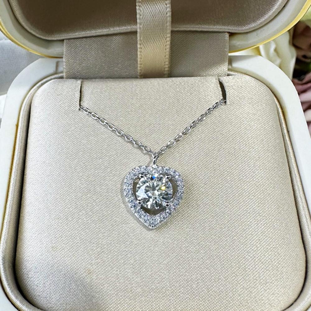 Vinregem 100% Argento Sterling 925 VVS1 3EX Colore D 1CT 6.5MM Taglio Rotondo Pietra Preziosa Moissanite Diamante Autentico Ciondolo Cuore d'Amore Collana Gioielli Raffinati GRA