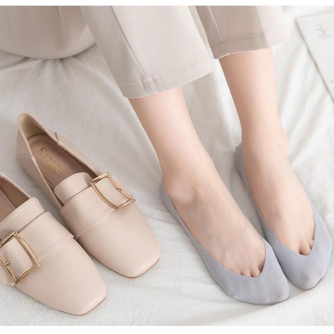 4 Pairs Womens Ice Silk No Show Socks Non-Slip Invisible Shallow Mouth Boat Socks Ultra Thin Summer Low Cut Socks