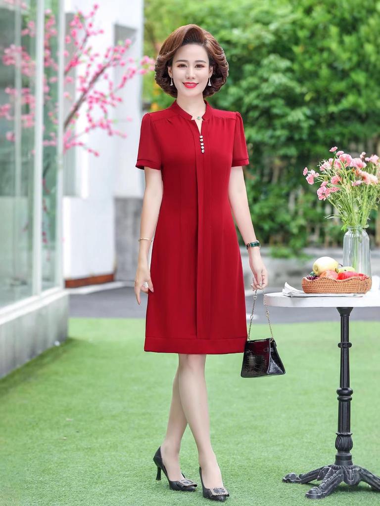 Stylish Summer Short-Sleeved Knee-Length Dress for Middle-Aged Women 2026