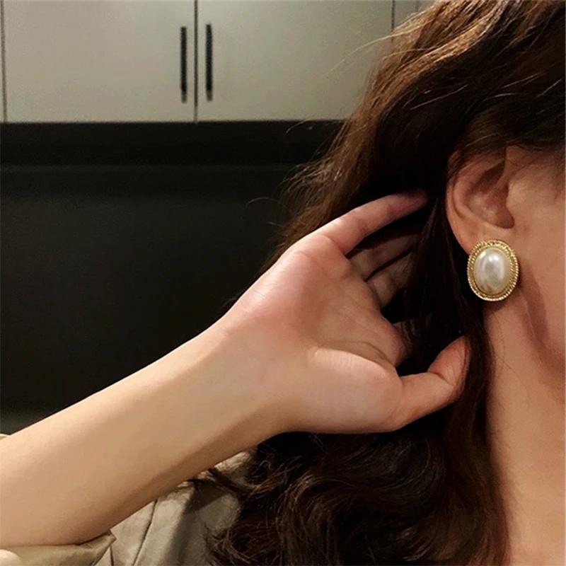 Imitation Pearl Earrings Zircon Retro Elegant Irregular Oval Square Hollow Out Earrings for Women Party Autumn Winter Jewelry