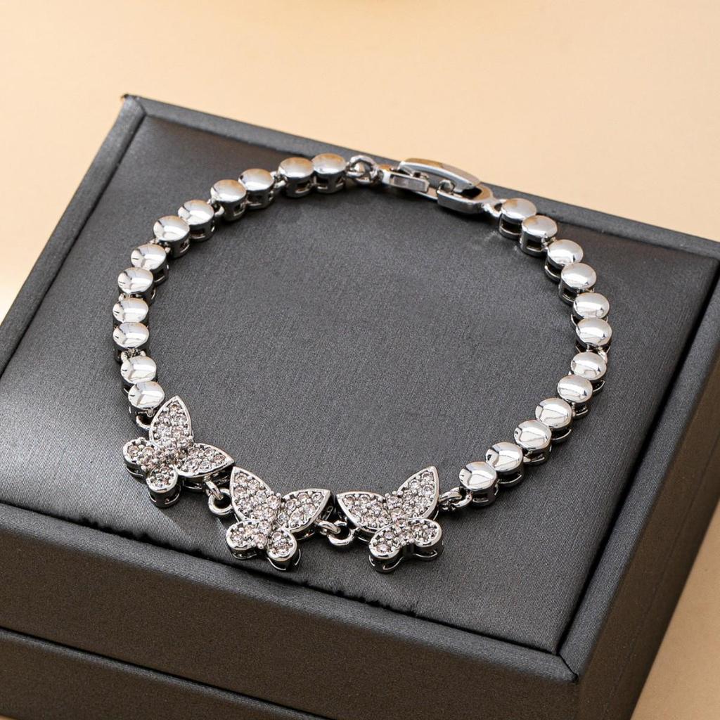 Diamond-Encrusted Butterfly Pendant Gold-Plated Bracelet - Luxury Zircon Design