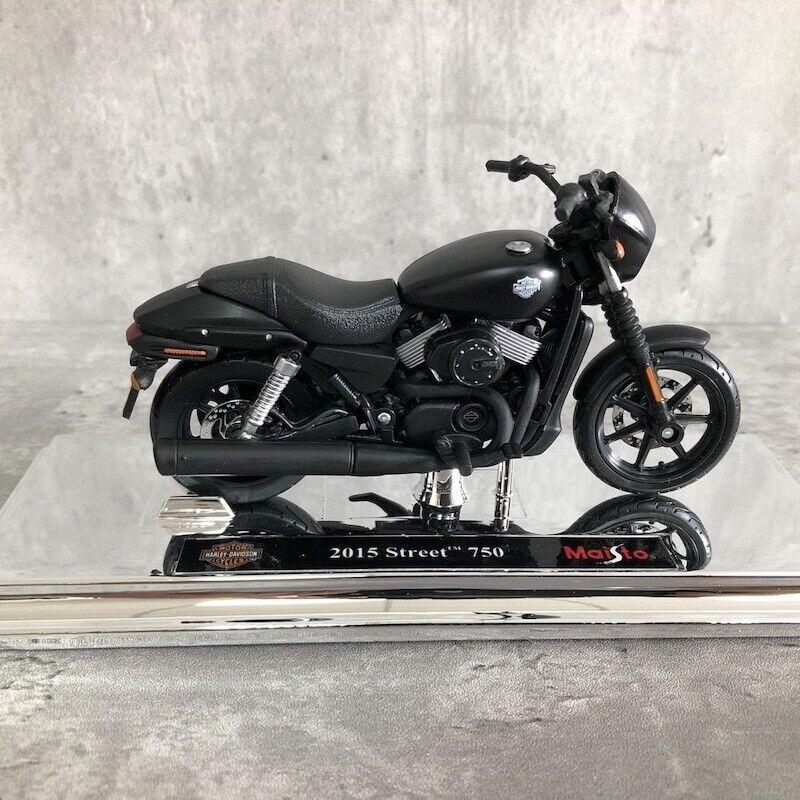 

Мойкирпичный дом 1:18. Модель мотоцикла Street 750 Sports, литая под давлением, из новой коллекции, 2015 г.