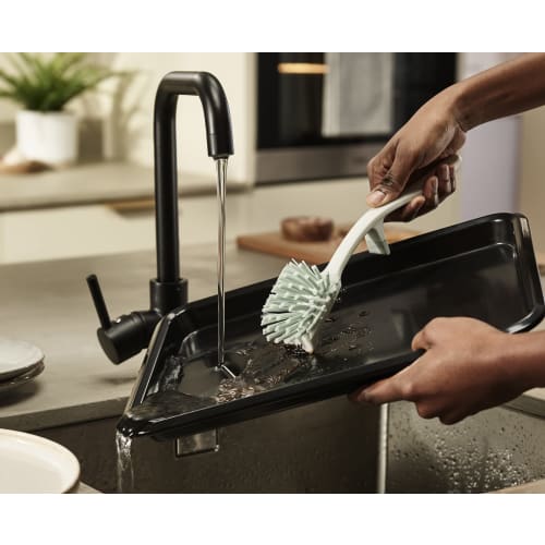 Joseph Joseph Edge Dish Brush, Sage Green/Light Gray, 29cm Deep X 7cm Wide X 5cm High, Standable, Dishwasher Safe, 851651 [Authentic]