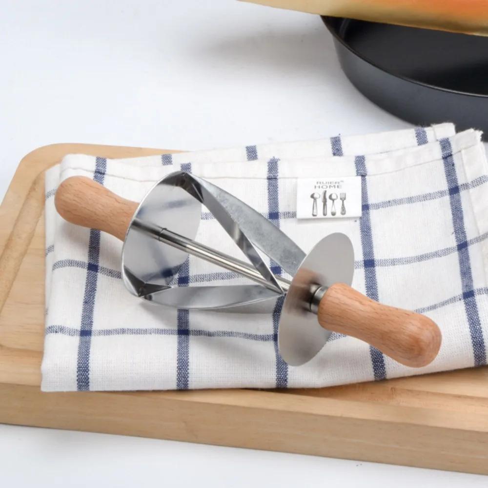 Pastry Tool Stainless Steel Rolling Cutter for Making Croissant Bread Wheel Dough Pastry Knife Wooden Handle Baking Knife