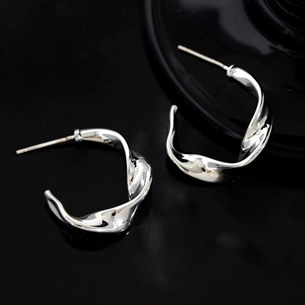 Korean Style Handmade Geometric Earrings - Simple, Versatile, High-End Ear Hoops for Women