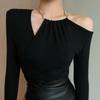 Oversized Chain T Shirt With Asymmetric Design For Casual Women Wear