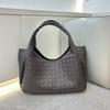 New High-end First-layer Cowhide Leather Woven Bag Tote Bag Handbag Underarm Bag Shoulder Bag Women