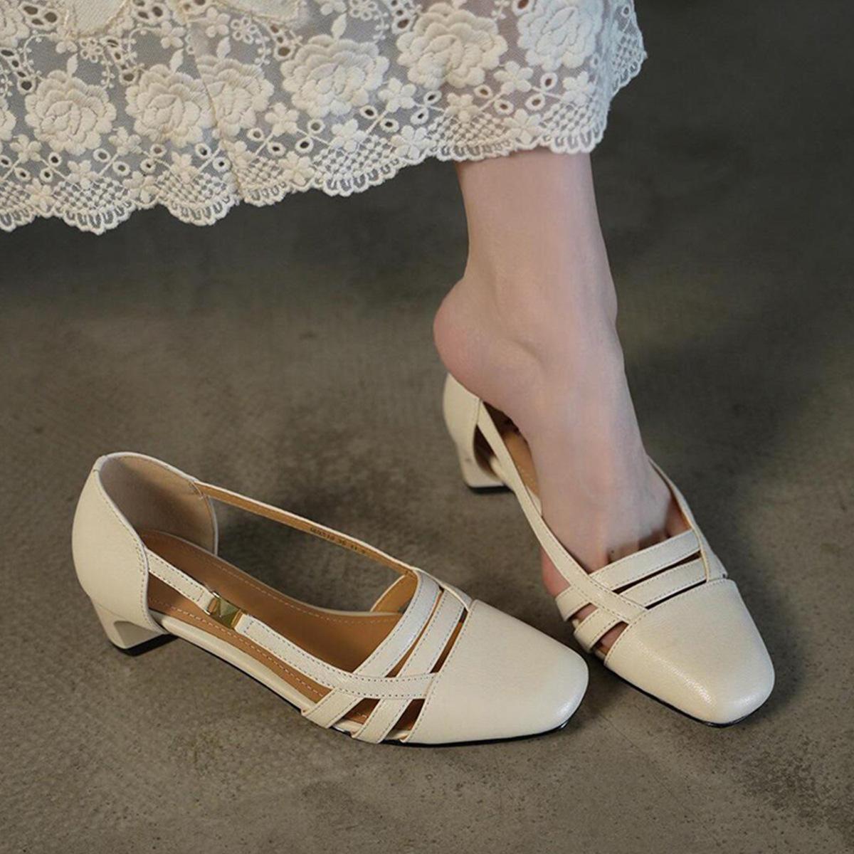 

Версия из овчины~ Ретро овчина с перфорацией, универсальные одинарные туфли для通勤 для женщин, простые, персонализированные, с квадратным носком и одной педалью 40 белый