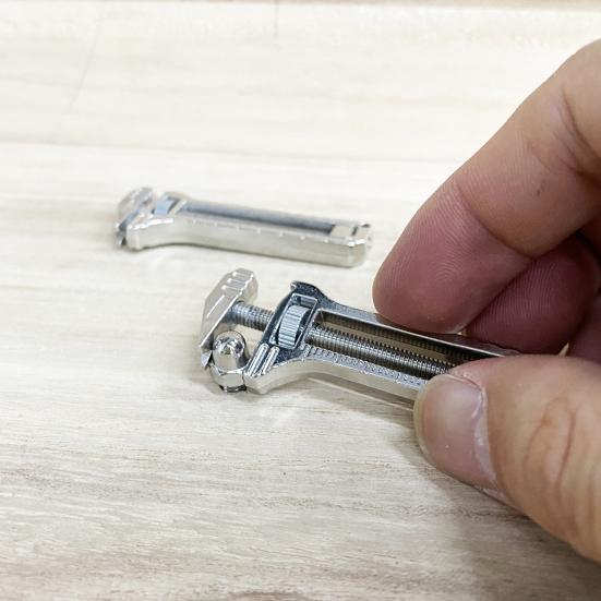 Breloc Multitool Deschizător de Sticle Cheie Curățător de Unghii Șubler Compact Aliaj de Titan Instrument EDC pentru Exterior