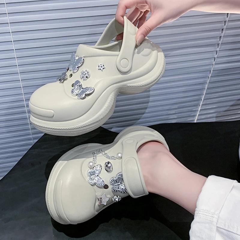 Fashion Crystal Butterfly Platform Clogs Sandals for Women Summer Closed Toe Thick Bottom Sandles Woman Outdoor Non Slip Beach Slippers
