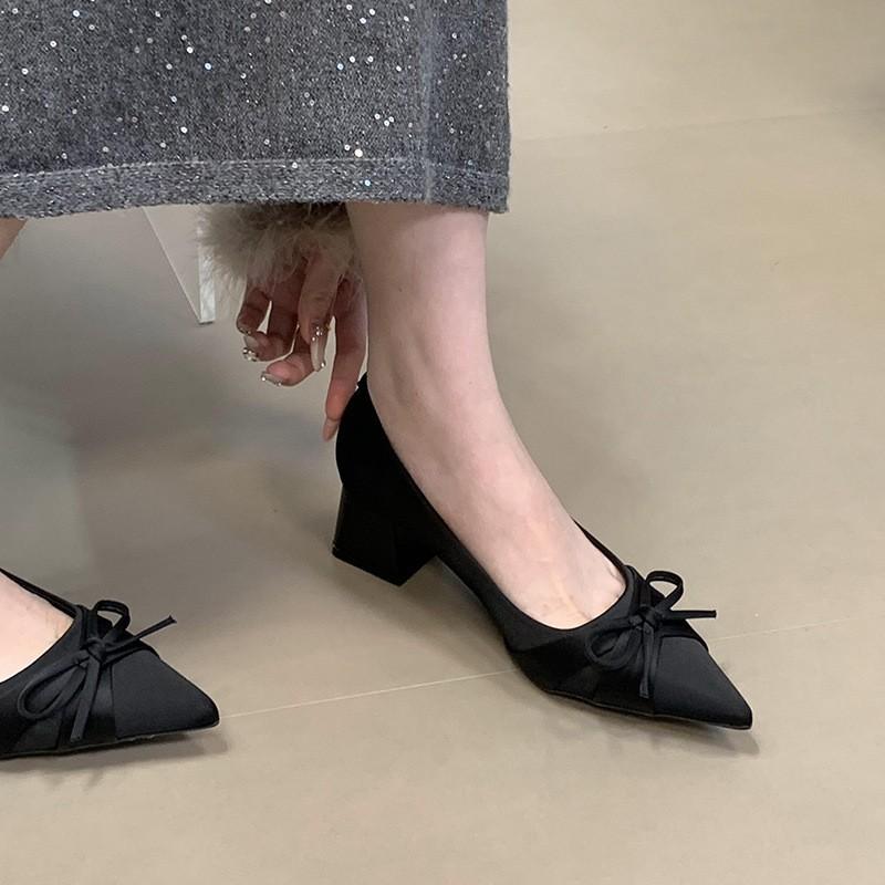 Temperament Satin Pointed Single Shoes Women's Versatile Sweet Bow Light Mouth Commuter Shoes