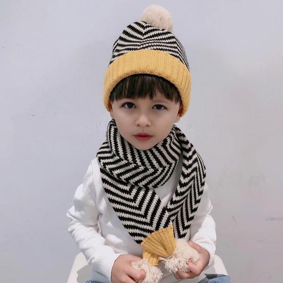 2Pcs/Set Kids Autumn Winter Hat Scarf Set Plush Ball Decor Striped Print Brimless Hat Knitting Scarf Set