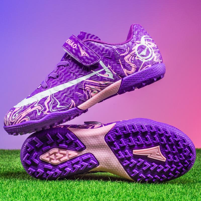 

Цельные детские футбольные бутсы на липучке 2025 для мальчиков, с шипами, для девочек, студенческие тренировочные бутсы, молодежная спортивная обувь 39