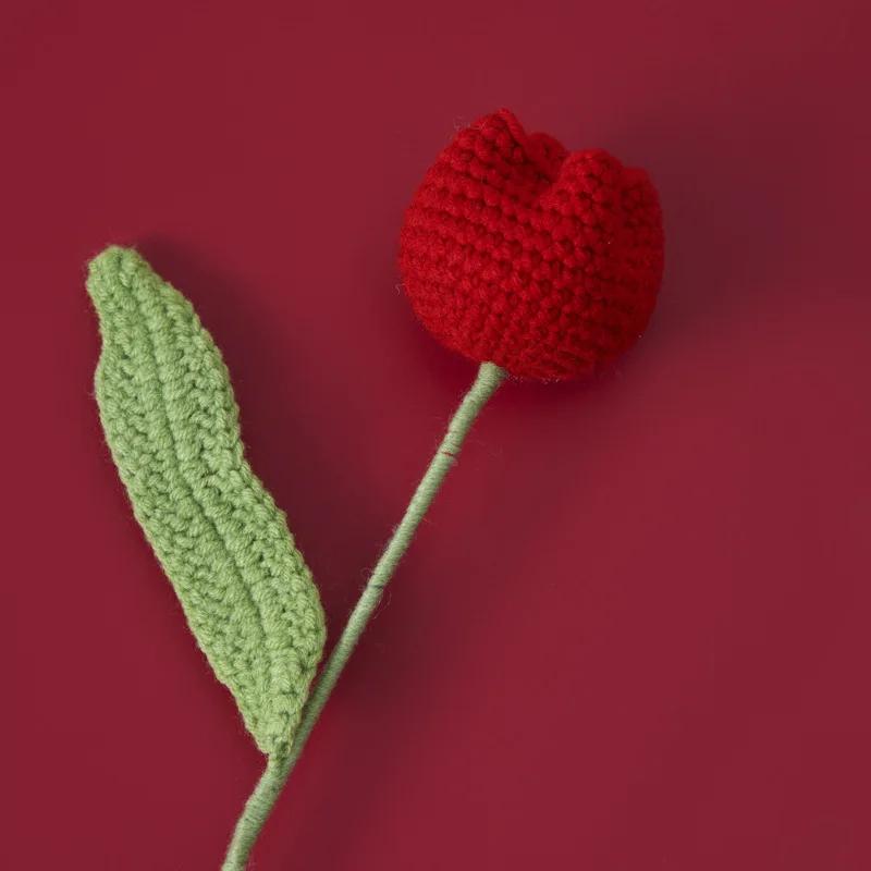 1PC Cute Knitted Tulip Flower Creative Crochet Tulip Artificial Bouquets Graduation Flower Bouquet Wedding Friends Gift