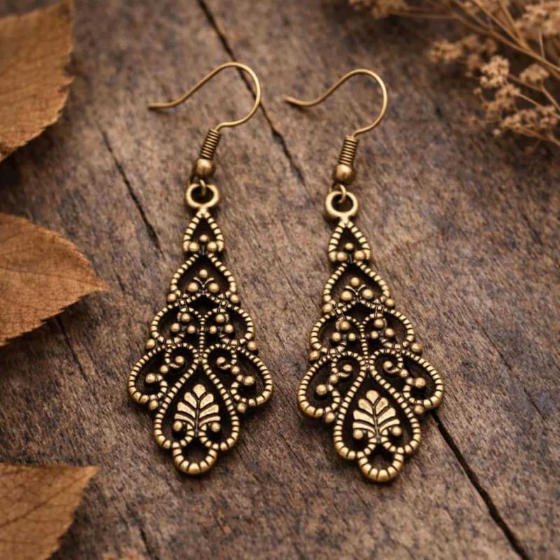 Bohemia Hollowed-out Embossed Filigree Waterdrop Tassel Dangle Earrings for Women Retro Ethnic Style Vacation Jewelry Accessory