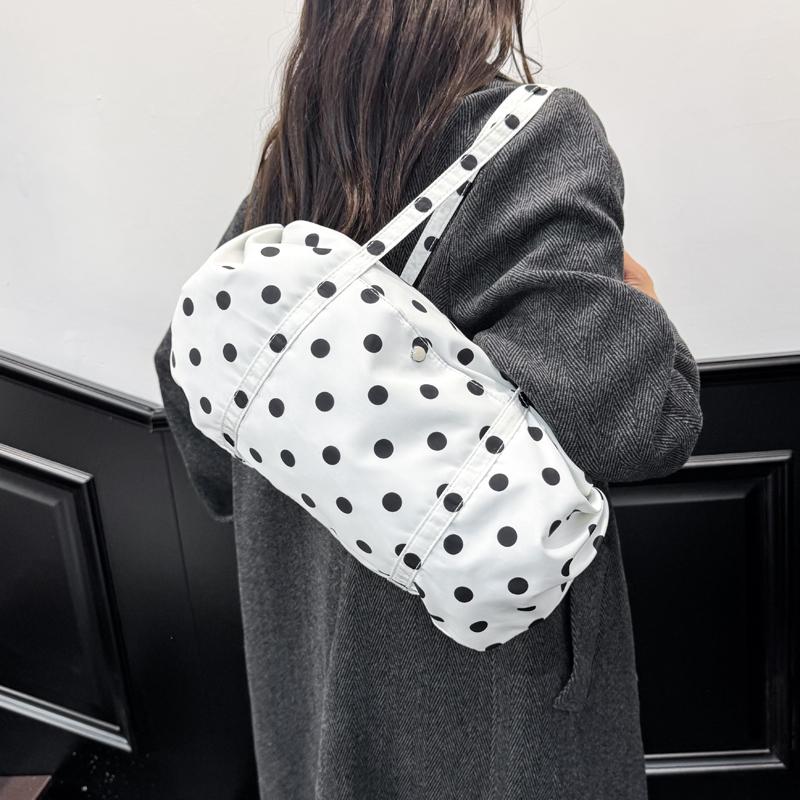 Polyester Dots Large Capacity Casual Tote Autumn/winter New Travel 2026 Fashi Bags for Women Portable Commuting Shoulder Bag