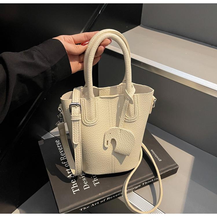 2025 New Trendy Spring Women's Bags Niche Design Spring New Crossbody Shoulder Bag Casual Portable Bucket Bag