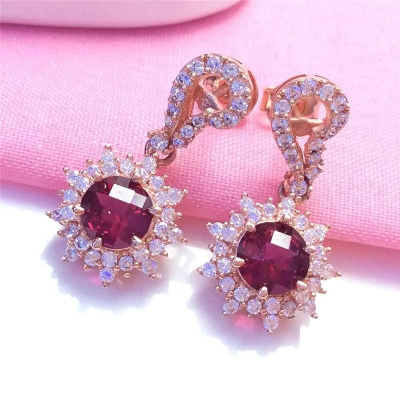 

Exquisite Russian Purple Gold Fashion Temperament Inlaid Zircon Shining Red Stone Rose Gold High-End Light Luxury Earrings