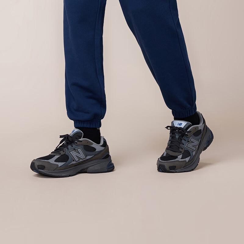 New Balance Men's Casual Knit Pants MB6176UG