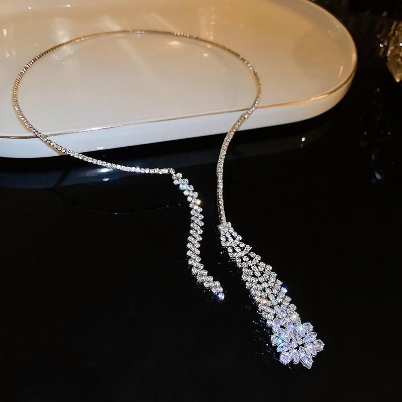 Elegant Rhinestone Flower Tassel Necklace for Women - Stylish Geometric Water Drop Design