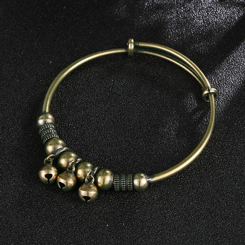 

[Antique Retro Yellow Bangle Bracelet with Bell Push Pull Design Adjustable Gift for Best Friend] бронзовий
