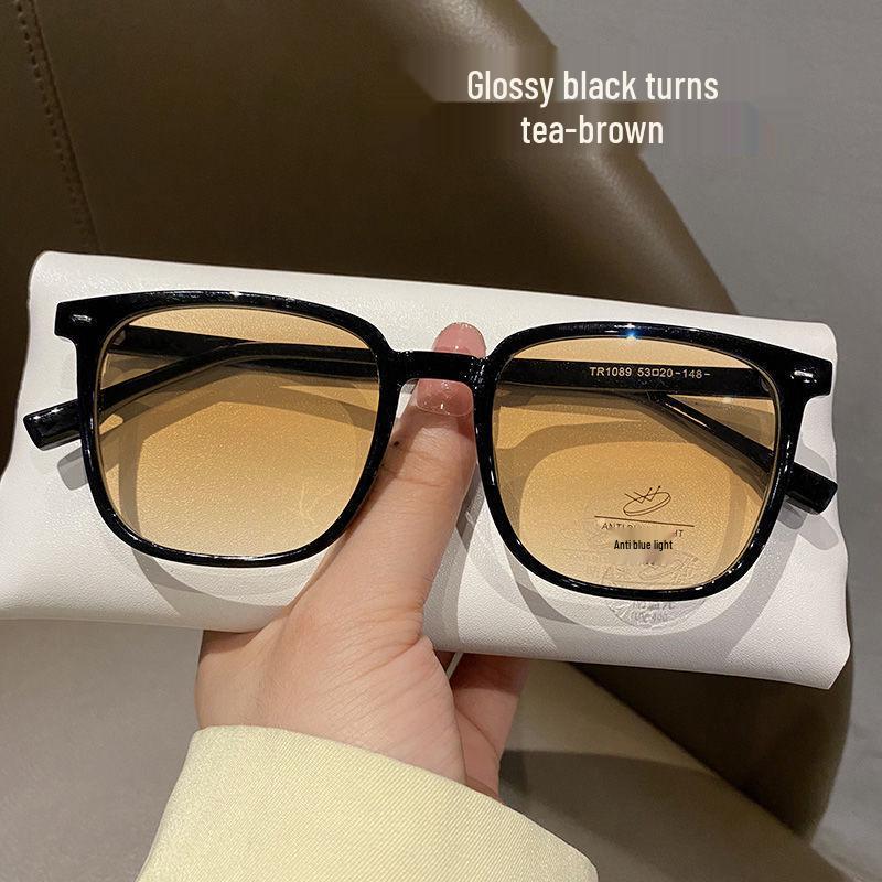 Retro Square Frame Color-Changing Glasses - Anti-Blue Light, Myopia-Friendly for Men and Women