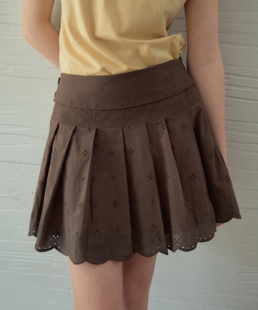 Aueonoseuteljia Eyelet Pleated Skirt_Brown(Ob6Sk09)