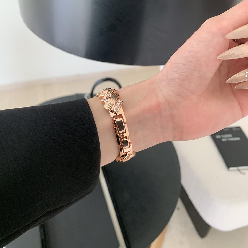 Měděný řemínek k hodinkám pro Apple Watch Series 10 Ultra 9 8 7 SE 6 5 4 3 2 1 46mm 49mm 45mm 44mm 42mm Náramek s kubickými zirkony ve tvaru klasu