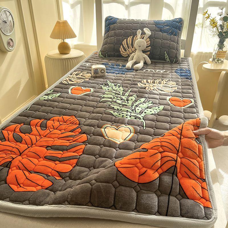 Fleece-lined and Thickened Milk Fleece Mattress, Mattress Pad, Quilt, and Soft Mattress Base