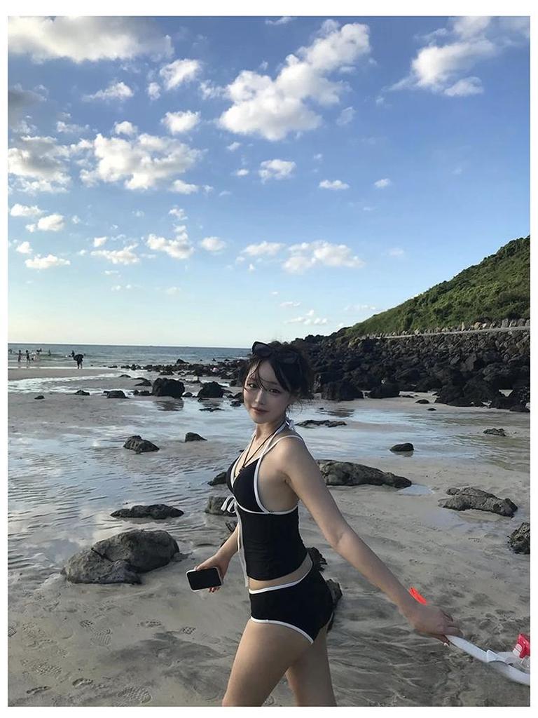 2026 New Women's Sexy Halter Solid Color Split Bikini Swimsuit