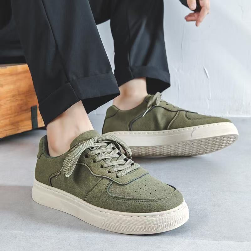 High-value Handsome 2025 New Small Black Shoes Casual Platform Versatile Sports Students Black Board Shoes American Retro