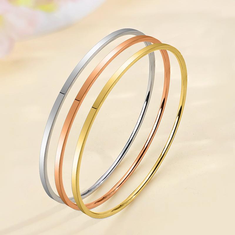 European and American fashion plain circle light luxury exaggerated bracelet women's titanium steel does not fade mirror circle bracelet