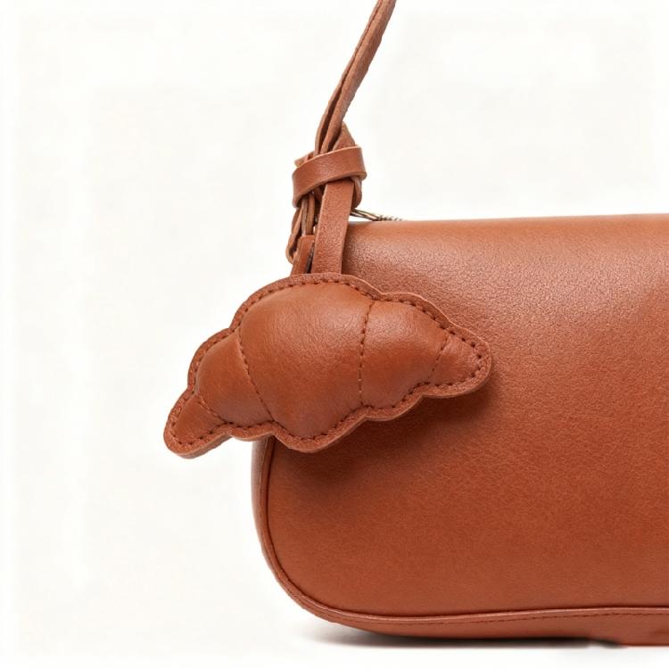 Modern Keychain Set With Reinforced Metal Hardware Water Resistant PU Leather Perfect Gift For Travelers