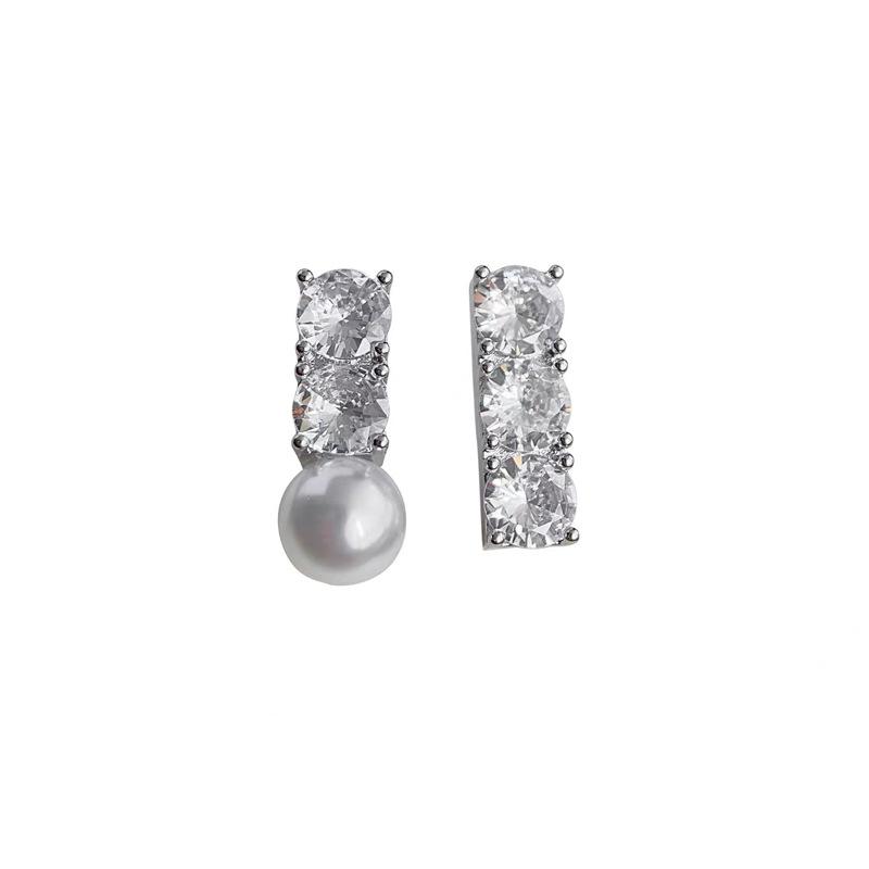 

Advanced design asymmetrical ear clips without ear piercings exaggerated, pearl zircon mosquito coil disc painless silicone earrings ins