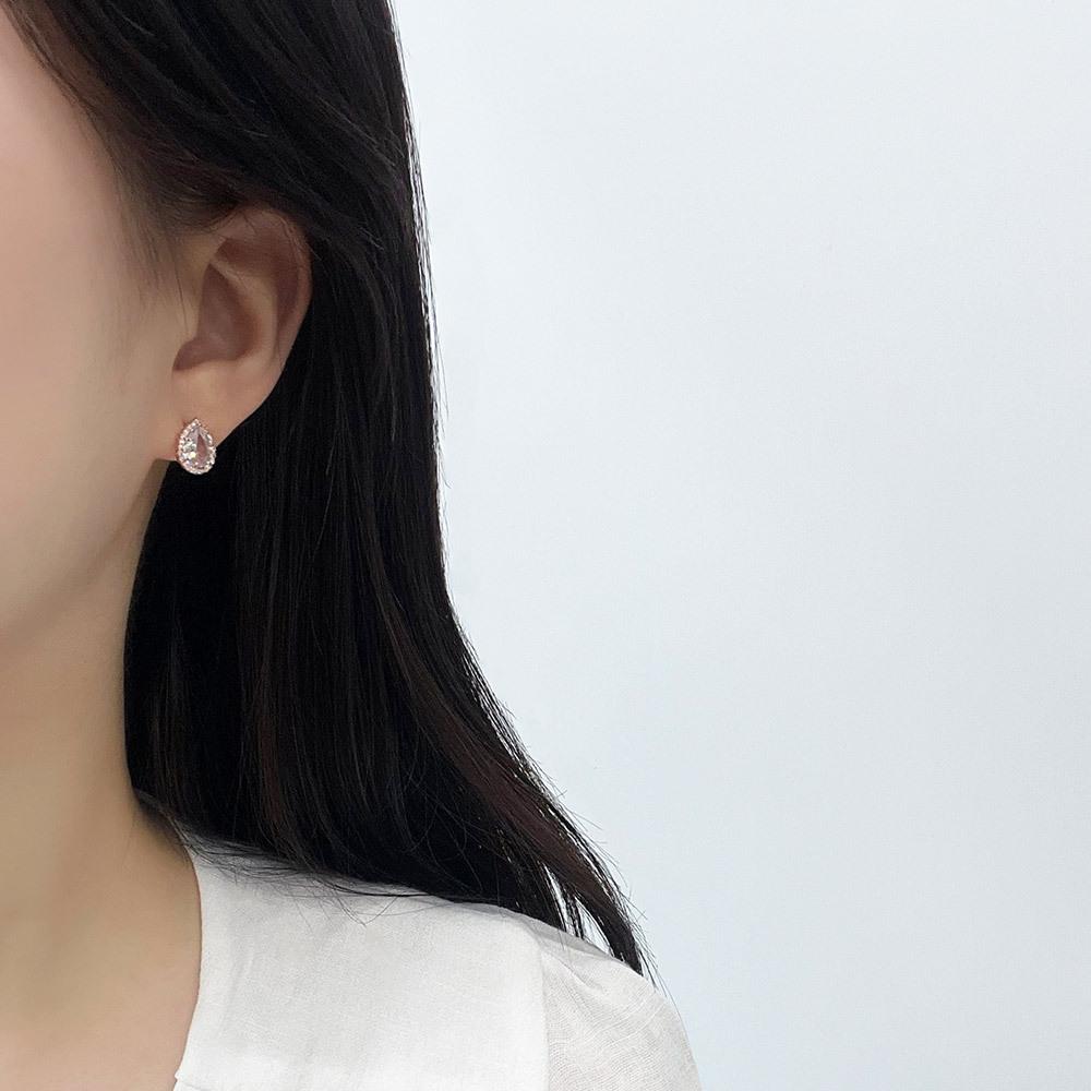 Dieuamour 14K Gold Pin Bijou Crystal Earrings