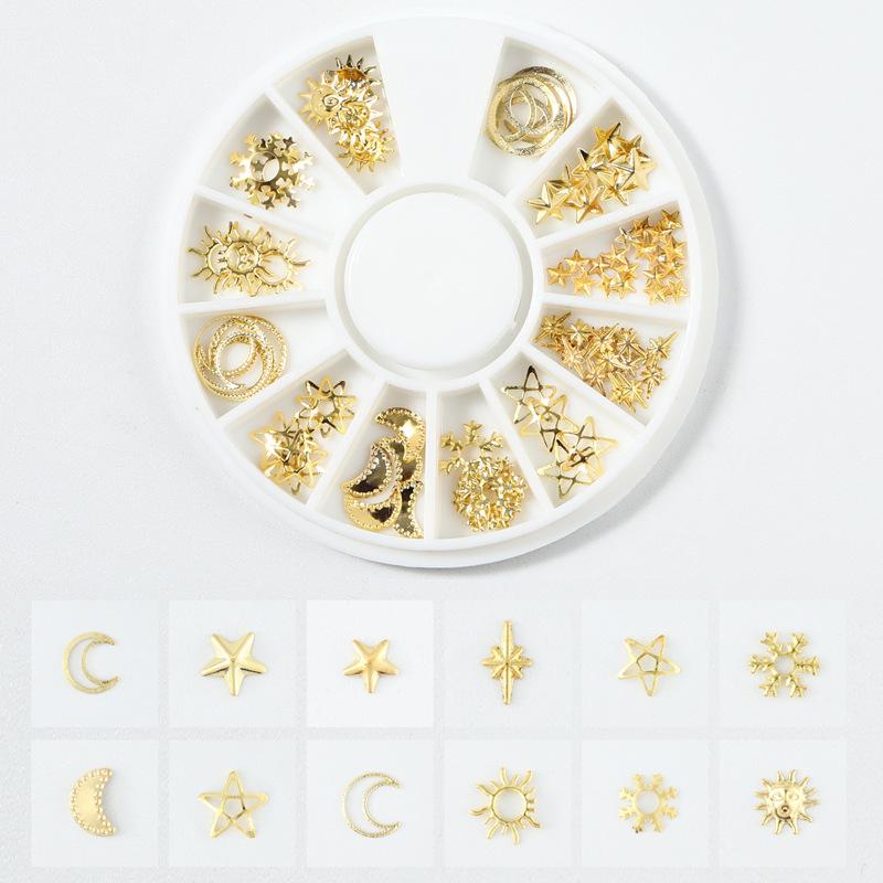Goldener Schmuck Stern und Mond Nietendesign Wasseraufkleber Nagelsticker Nagelkunst Dekoration Hohle Legierung Nageldekoration