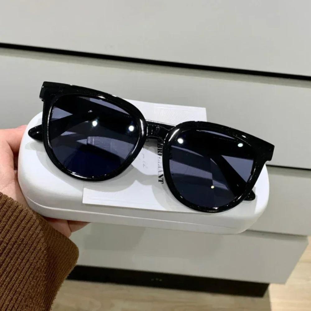 New Retro Round Sunglasses for Women Trendy Small High-end UV Resistant Outdoor Shades Simple Style Eyewear