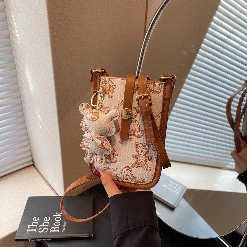 Stylish and Simple Contrasting Color Bag Women's 2025 Summer New Casual Niche Shoulder Messenger Bag Trendy Mobile Phone Bag