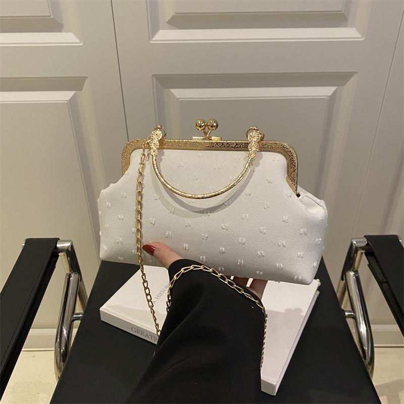 

Simple Fashi Shoulder Shell Bags for Women Casual Elegant Ladies Crossbody Chain Bag Versatile Female Dinner Handbags Clutch бежевый