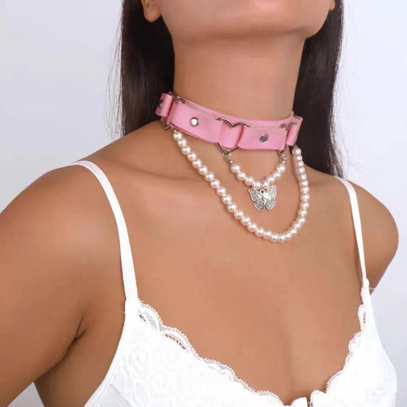 New Fashion, Dopamine Rivet Collarbone Chain, Butterfly Pearl Pendant, Pink PU Leather Women's Neck Necklace.
