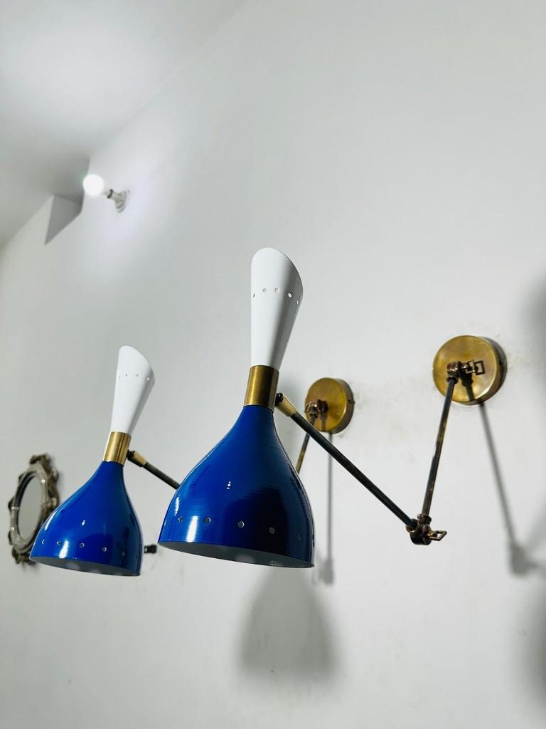 Paar moderner italienischer Diabolo-Wandleuchten – Dekorative Wandleuchten