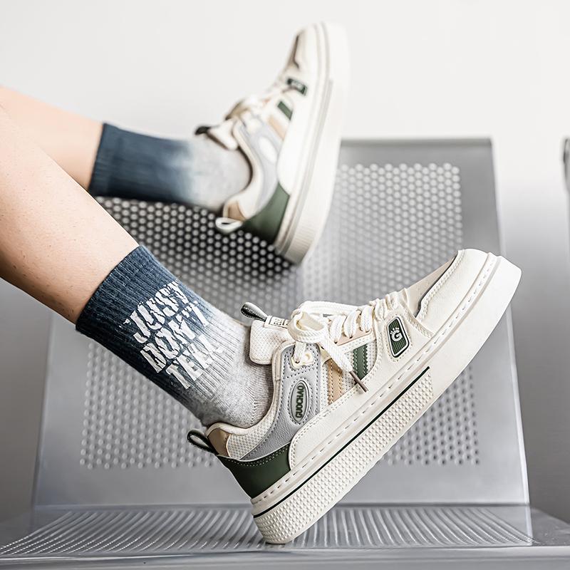 Men's Fashion Casual Low Top Skateboarding Shoes Boys Comfortable Sneakers Male Students Trending Soft Sole Classic Breathable Gym Non-slip