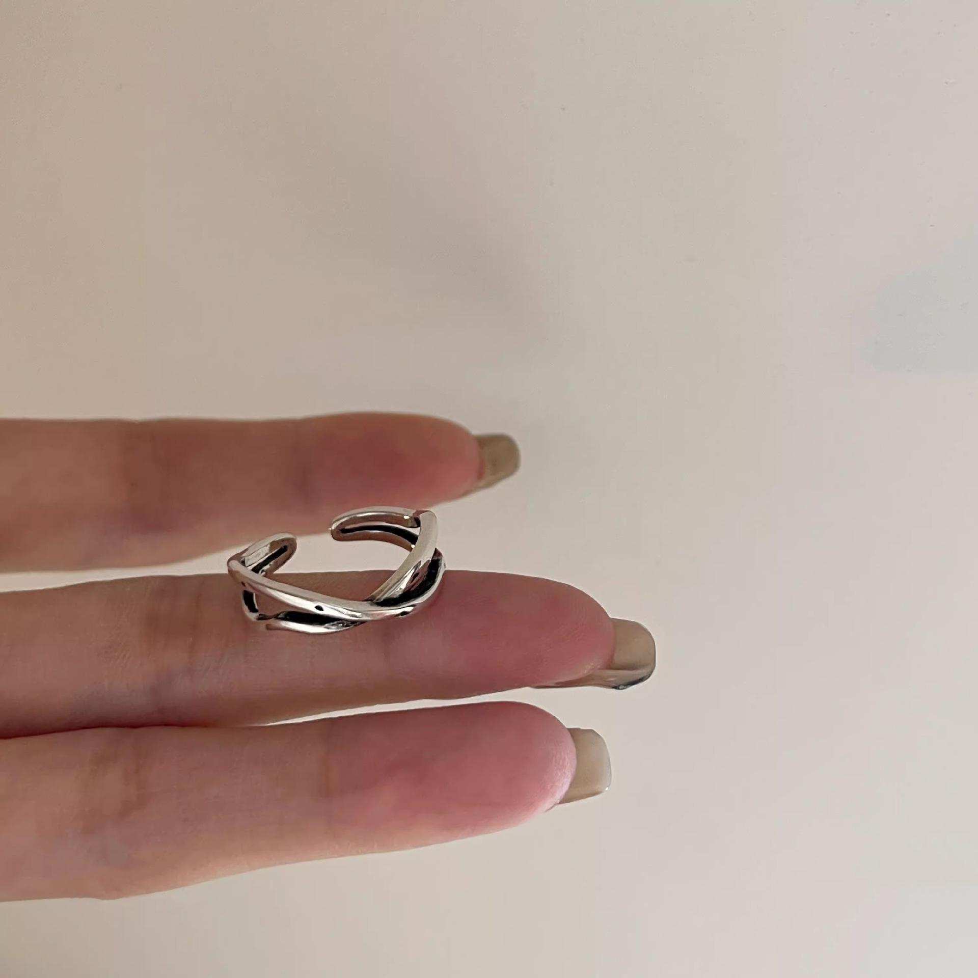 Теплый Ветер Неровные Линии Перекрестное Наматывание X Кольцо Женское Указательный Палец Легкая Роскошь Мода Простые Многослойные Ins Тренд Элегантные Простые Женские Кольца