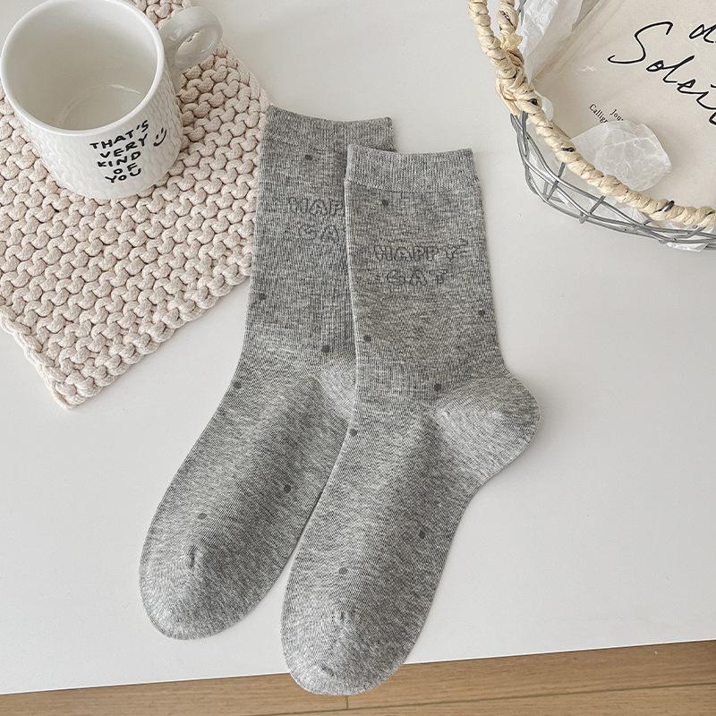 Female Spring and Autumn All Take Wave Point Lovely Boneless Tube Socks